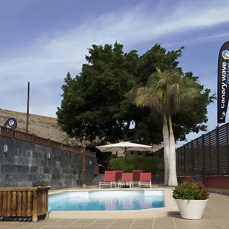 Villa Canary Wave